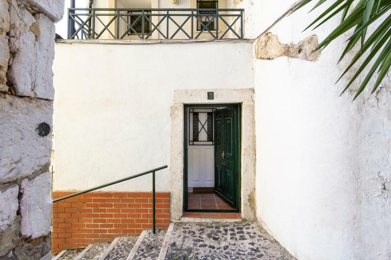 Altido Bohemian Studio With Terrace By The Santa Apolonia Train Station Apartment Lisbon Exterior photo