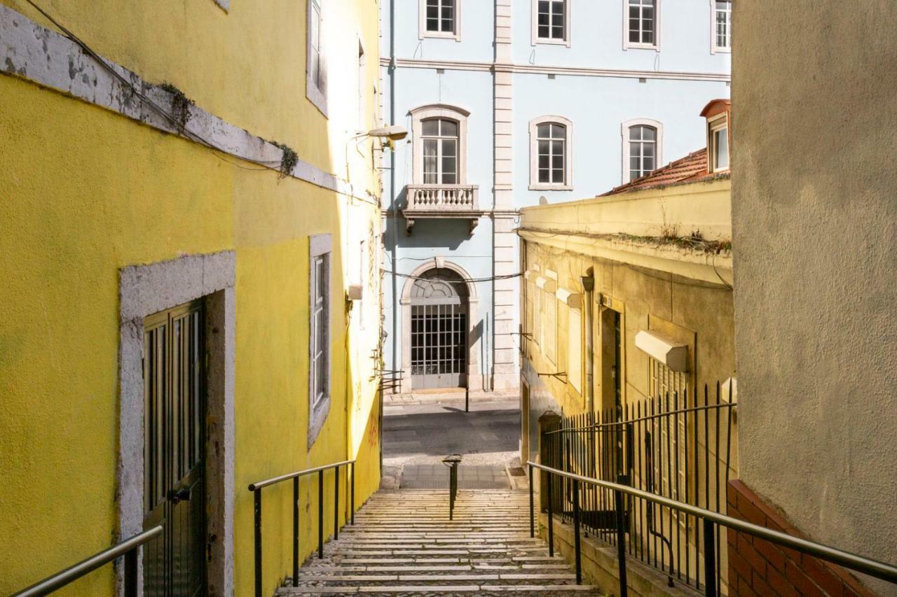 Altido Bohemian Studio With Terrace By The Santa Apolonia Train Station Apartment Lisbon Exterior photo